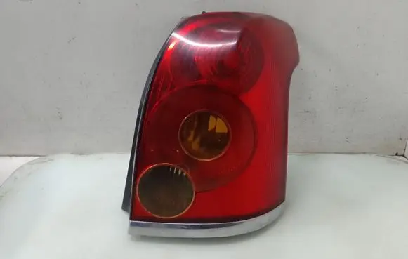Toyota Avensis T250 Rear/tail lights E138550