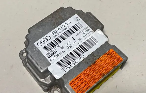 Audi A4 S4 B7 8E 8H Airbag control unit/module 8E0959655G 0285001668