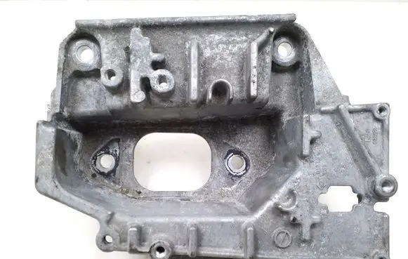 Nissan Juke I F15 Engine mount bracket 