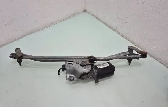 Land Rover Freelander Front wiper linkage and motor 91498236