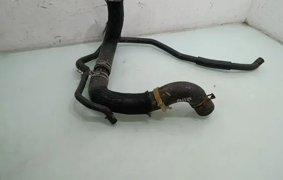 Toyota RAV 4 (XA30) Engine coolant pipe/hose