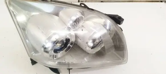 Toyota Avensis T250 Headlight/headlamp 10282110
