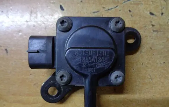 Mitsubishi ASX Exhaust gas pressure sensor 1865A184