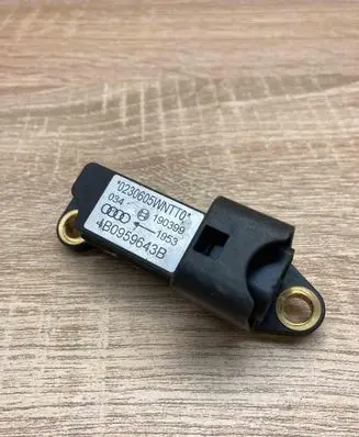 Audi A6 S6 C5 4B Airbag deployment crash/impact sensor 4B0959643B