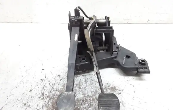 Peugeot 407 Pedal assembly 9660185380