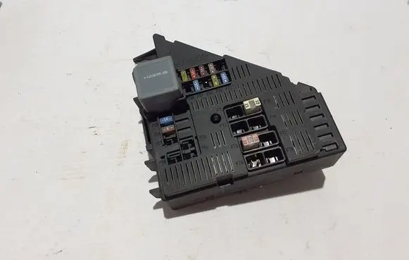 Volvo V60 Fuse module 31473569