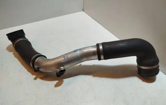BMW 5 E60 E61 Intercooler hose/pipe 7790090 10305924
