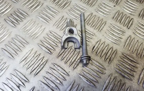 BMW 5 GT F07 Fuel Injector clamp holder