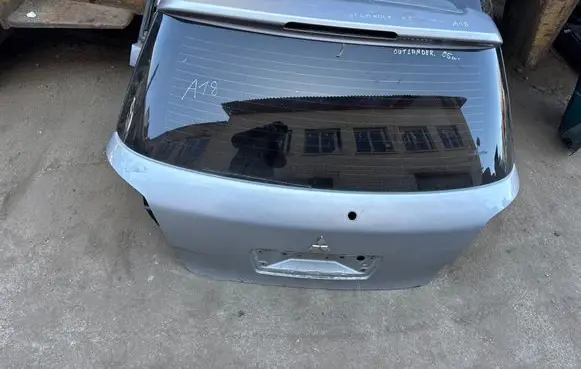 Mitsubishi Outlander Tailgate/trunk/boot lid 