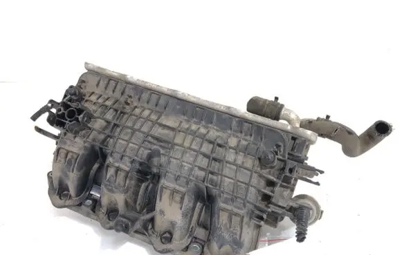 Volkswagen Golf VII Intake manifold 04E145749B