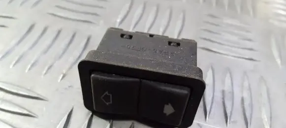 BMW 5 E39 Electric window control switch 8368974