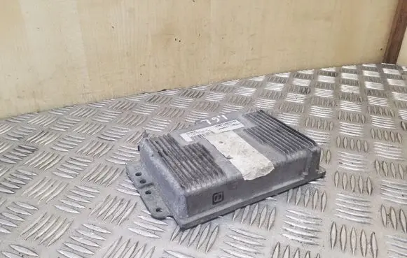Renault Scenic I Engine control unit/module S115300218B 7700875744 7700105982