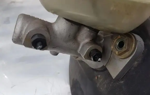Audi A4 S4 B5 8D Master brake cylinder