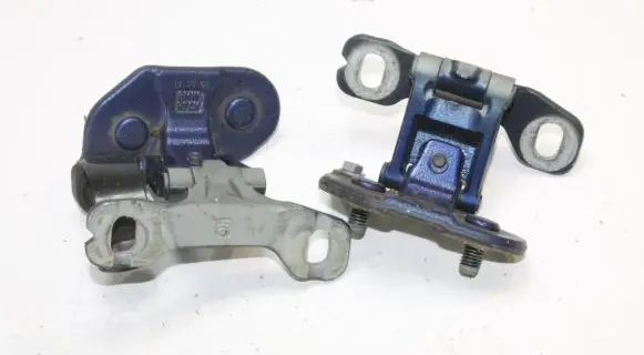 BMW 1 E81 E87 Tailgate/trunk/boot hinge 7060626 7060625