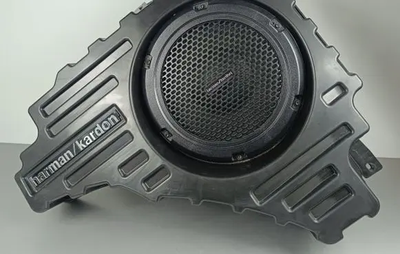 Jeep Grand Cherokee Subwoofer speaker 05035130AC