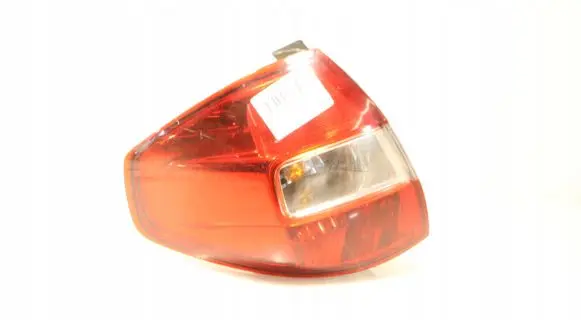 Renault Koleos I Rear/tail lights E132722