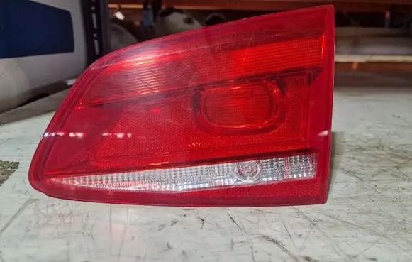 Volkswagen PASSAT B7 Tailgate rear/tail lights 3AF945094J