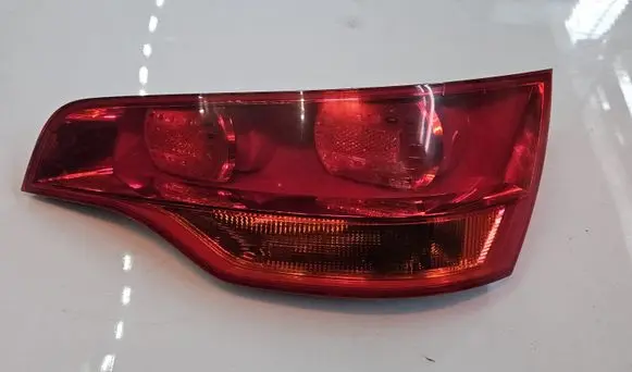 Audi Q7 4L Tailgate rear/tail lights