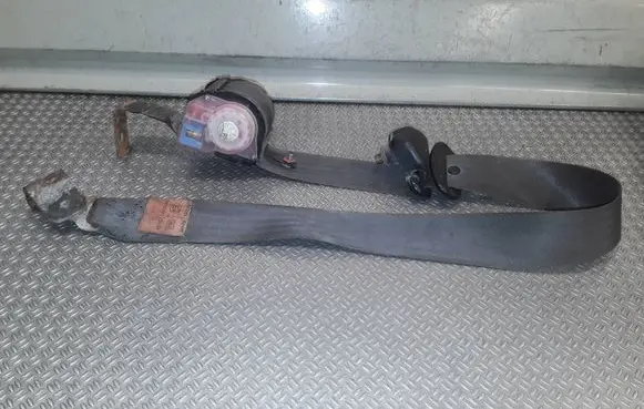 Suzuki Vitara (ET/TA) Front seatbelt S8998TL