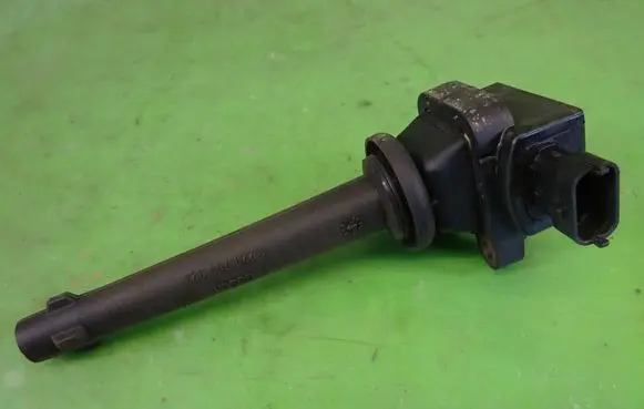 Nissan Micra High voltage ignition coil 0221504017