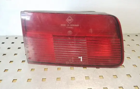 BMW 5 E39 Tailgate rear/tail lights 8361673