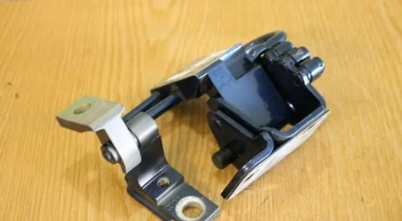 Audi A4 S4 B6 8E 8H Front door hinge set 