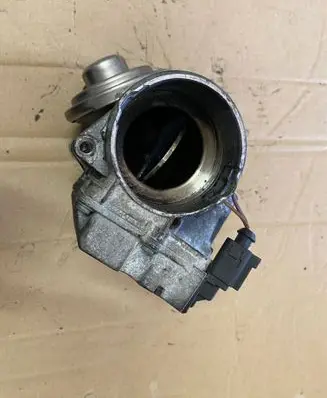 Audi A3 S3 8P Throttle valve A2C53099815