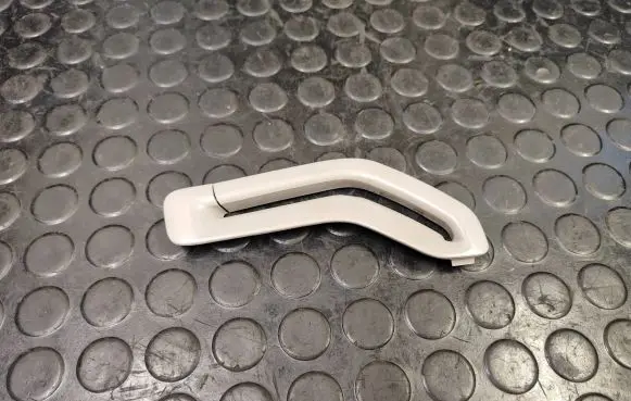 Volvo XC90 Seat belt trim RH1882
