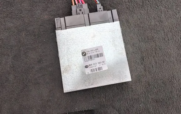 BMW 7 F01 F02 F03 F04 Other control units/modules 6142924715902 0190017187 8ES01002000