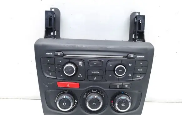Citroen C4 II Climate control unit 9670466180 28365335 98040764ZD