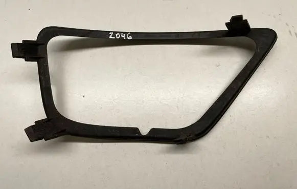 Ford Focus Front fog light trim/grill 2M5119953BW 2M5119953BE