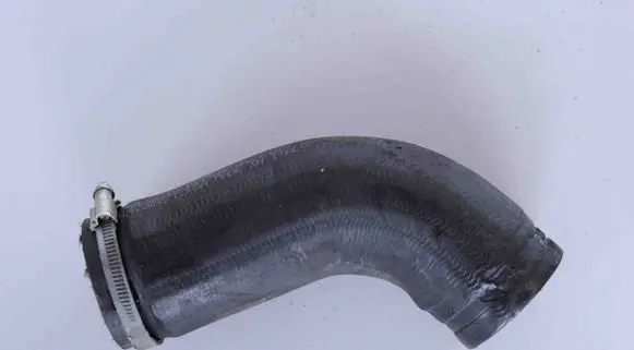 Intercooler hose/pipe