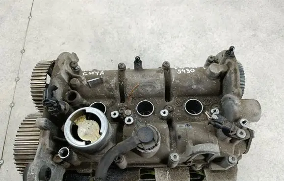 Volkswagen Up Engine head 