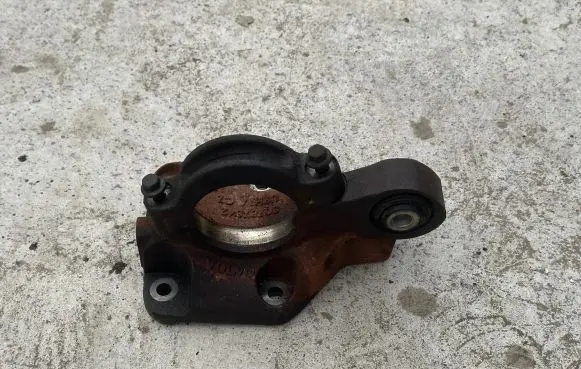 Volvo V60 Driveshaft support bearing bracket 30787842