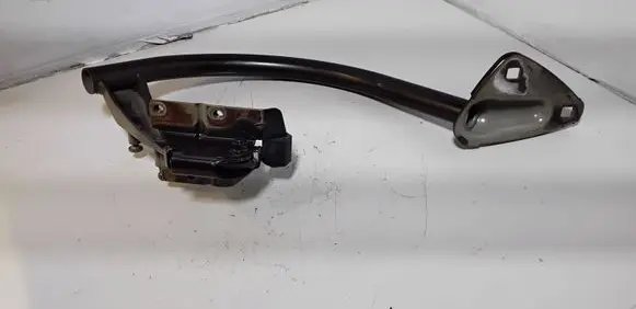 Volkswagen PASSAT CC Tailgate/trunk/boot hinge 3C8827301A