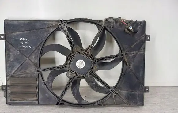 Seat Leon (1P) Electric radiator cooling fan 