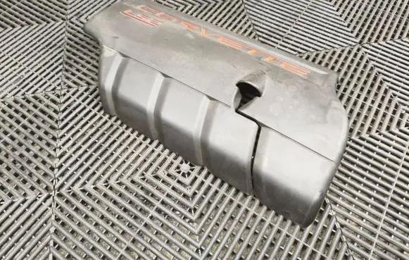 Chevrolet Corvette C6 Engine cover (trim) A724L