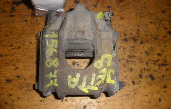 Volkswagen Jetta II Front brake caliper
