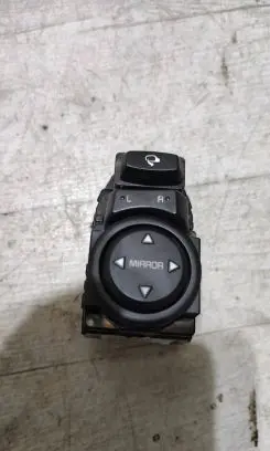 KIA Rio Wing mirror switch 4D64801000 201803070139