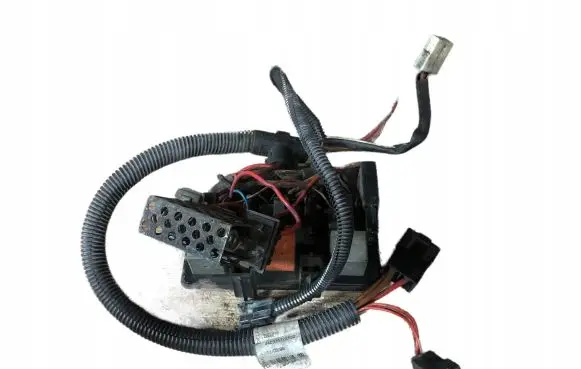 Mercedes-Benz Vito Viano W638 Relay mounting block BE6031