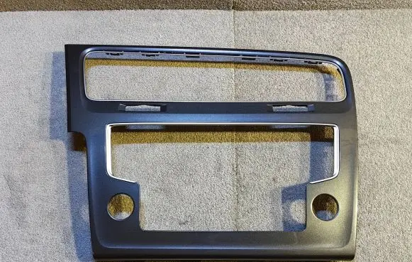 Volkswagen Golf VII Radio/GPS head unit trim 5GM819728 5G1819743D