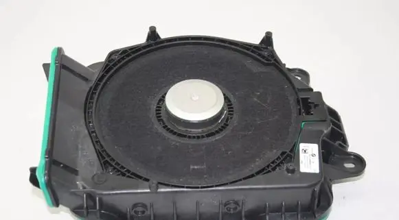BMW 5 G30 G31 G38 Subwoofer speaker 9395861