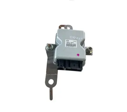 Mazda CX-3 Fuel injection pump control unit/module PE0218561