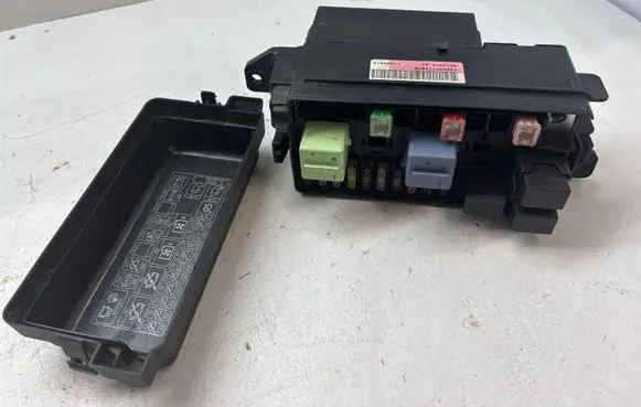 Mini One - Cooper Coupe R56 Fuse module 17236010