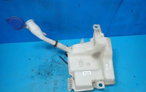 Ford Focus Windshield washer fluid reservoir/tank BV6117B613C BV6117B613D BV6117B613F