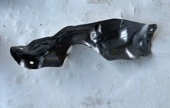 Renault Kadjar Heat shield in engine bay 