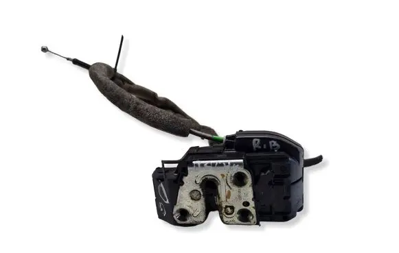 Nissan Qashqai Rear door lock 