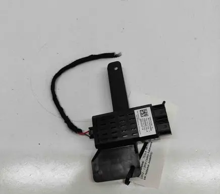 Tesla Model S USB socket connector 108066900A