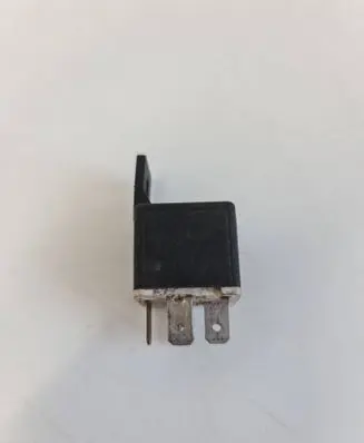 Volkswagen Touran I Hazard warning light relay 4RD00352008 2030A