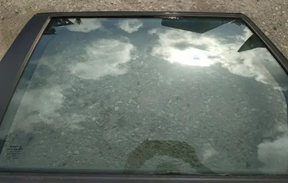 Volvo V50 Rear door window glass
